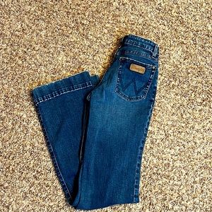 Wrangler mid rise flares!